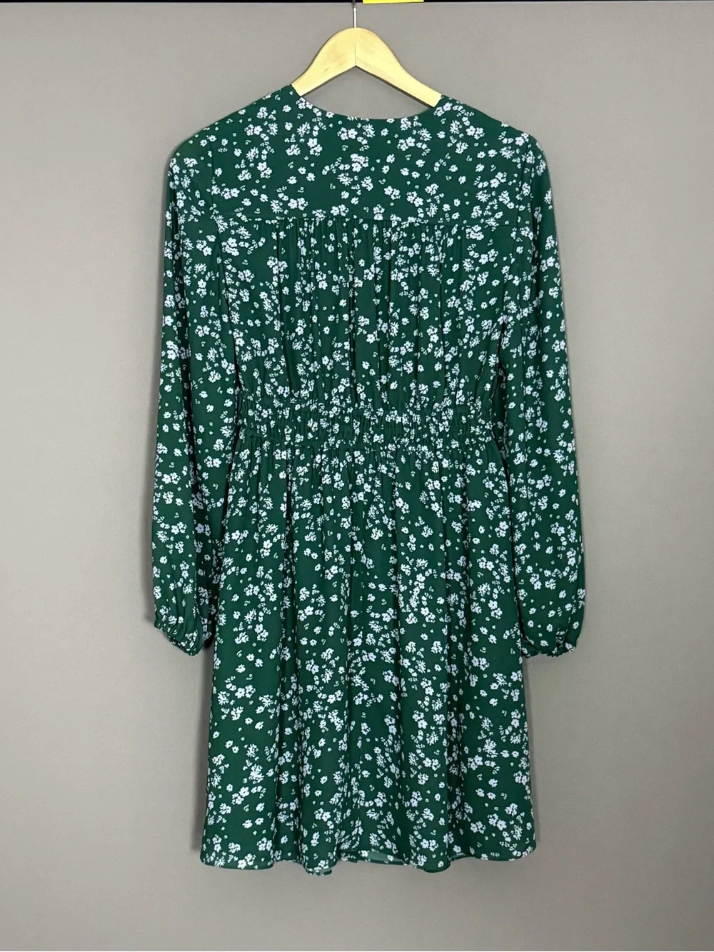 Derek Lam 10 Crosby Green Ditsy Floral Twist Front Short Dress Size 4 - Picture 3 of 10